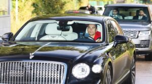 know here which phone does footballer Cristiano Ronaldo use