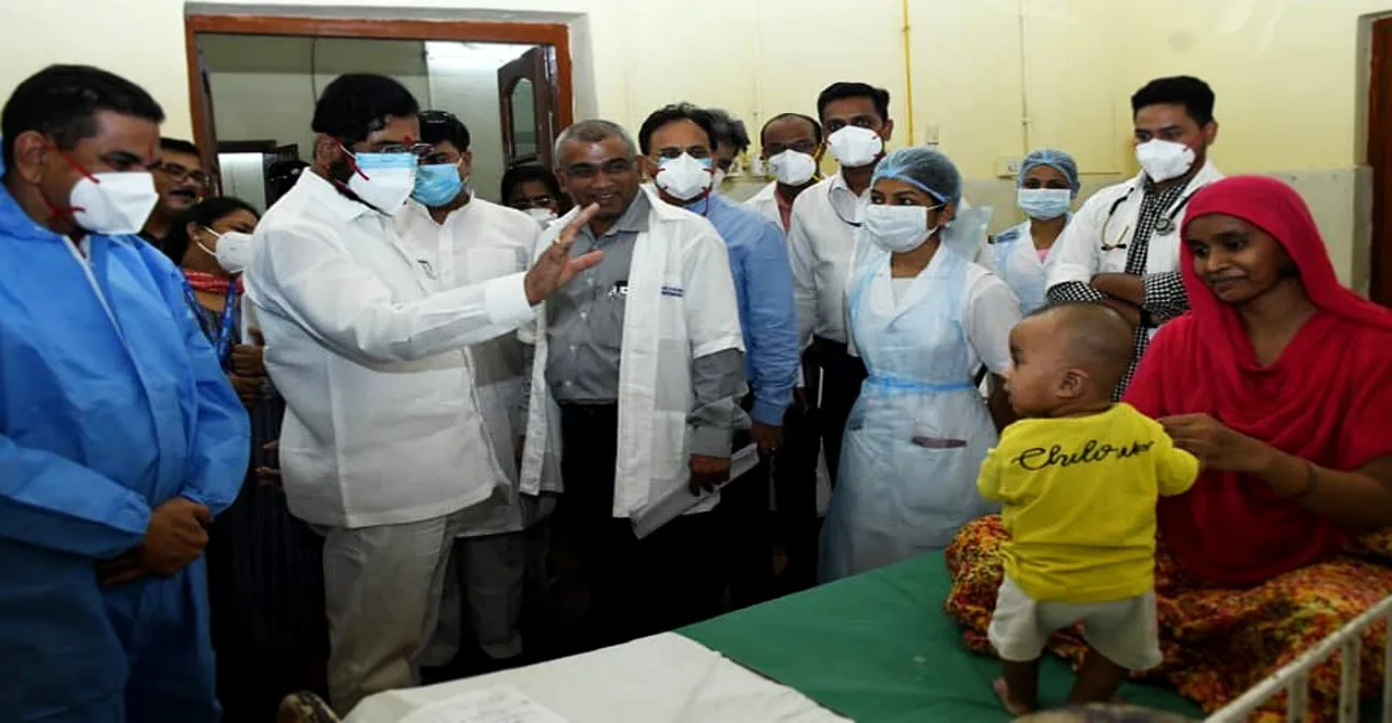 CM Eknath Shinde er reviewed the control of measles disease in Mumbai