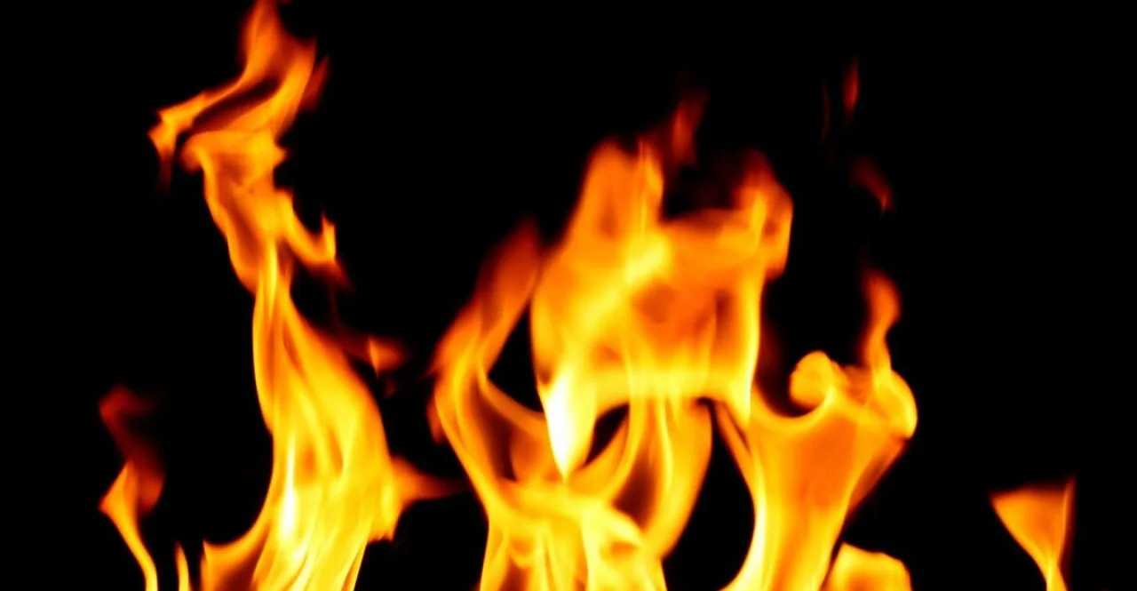 student sets on fire himself with girl at Aurangabad university Maharashtra