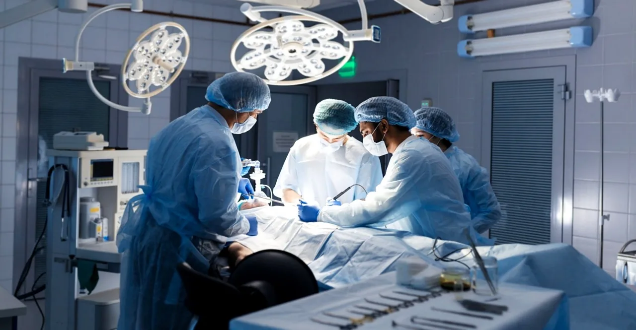Pig kidney transplanted in donated human body continues to function