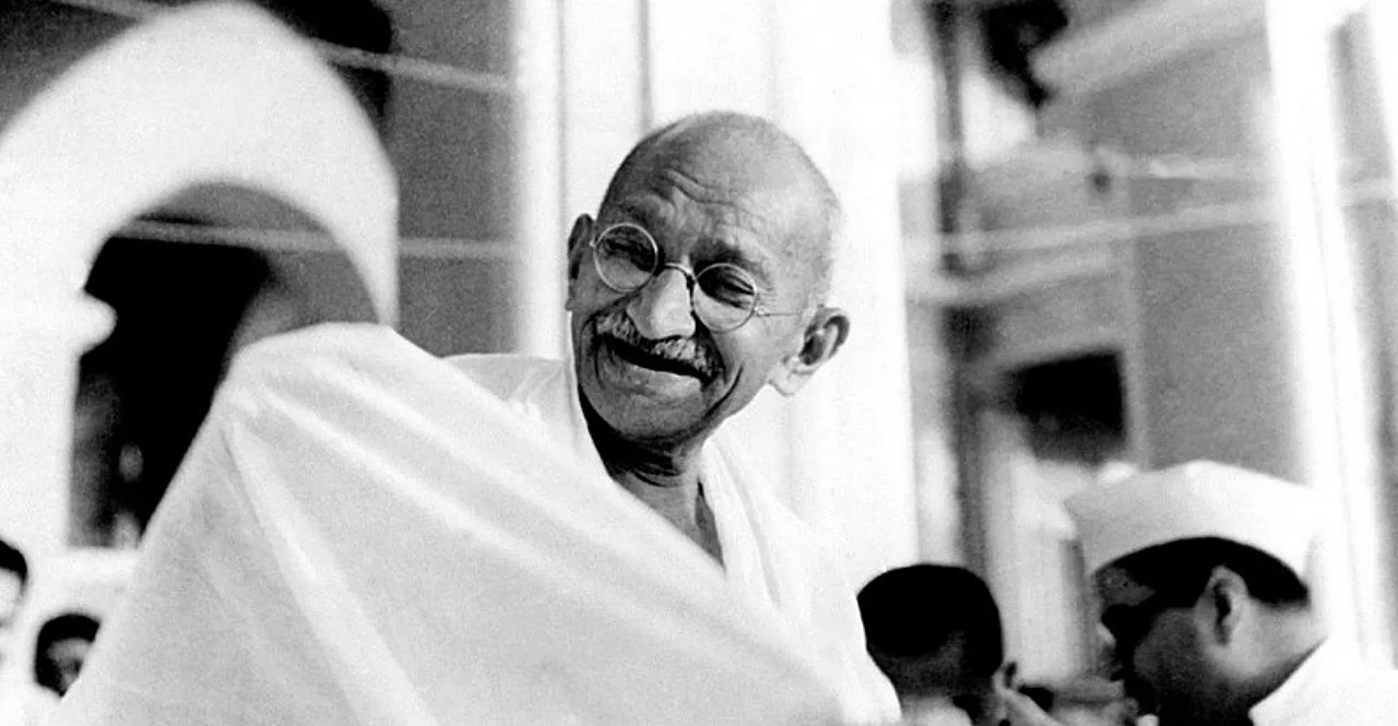 Mahatma Gandhi Jayanati Bapus last will slippers and bag bought for lakhs