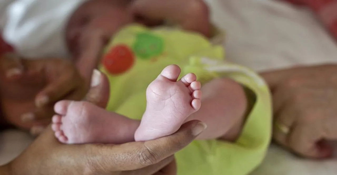 Surrogacy rules changed in India Couples single women to benefit