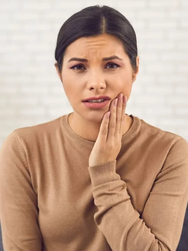 Toothache Remedy : ‘या’ 4 स्वस्त गोष्टींनी काही मिनिटांत दूर करा दातदुखी!
