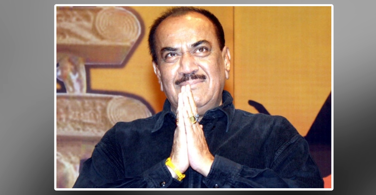 Sudhir Mungantiwar announces V. Shantaram jivangaurav purskar to shivaji satam