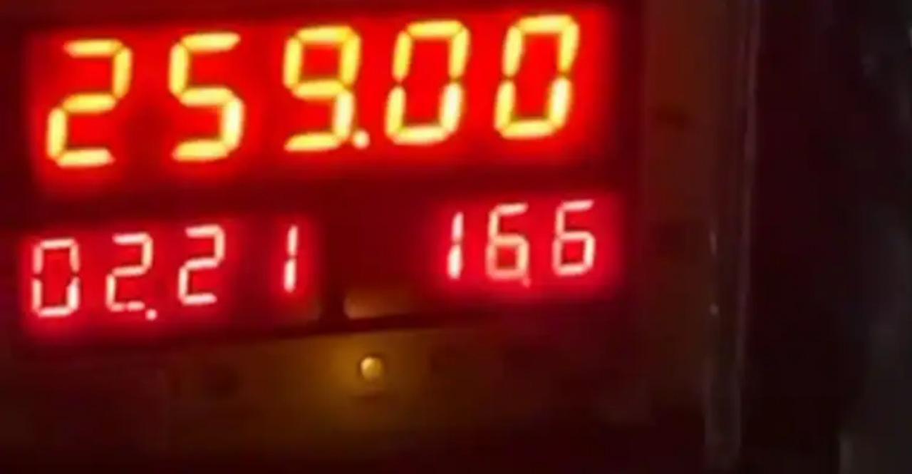 Know how auto rickshaw driver tampers with the meter in Mumbai check video