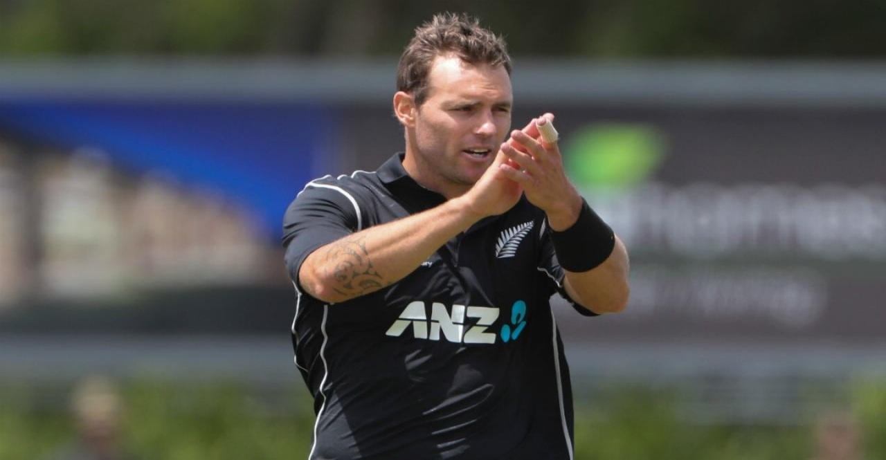 Cricketer Doug Bracewell has been handed a one-month ban for cocaine use