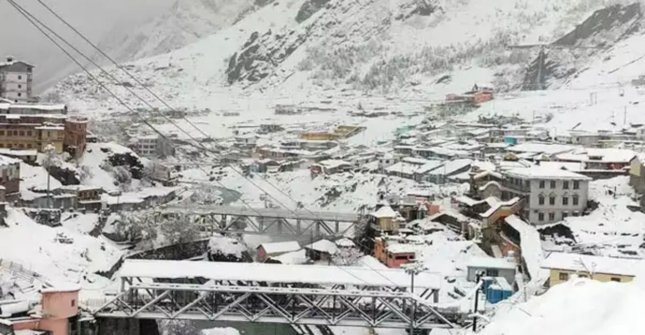 Glacier outburst in Badrinath Over 55 workers trapped under the snow