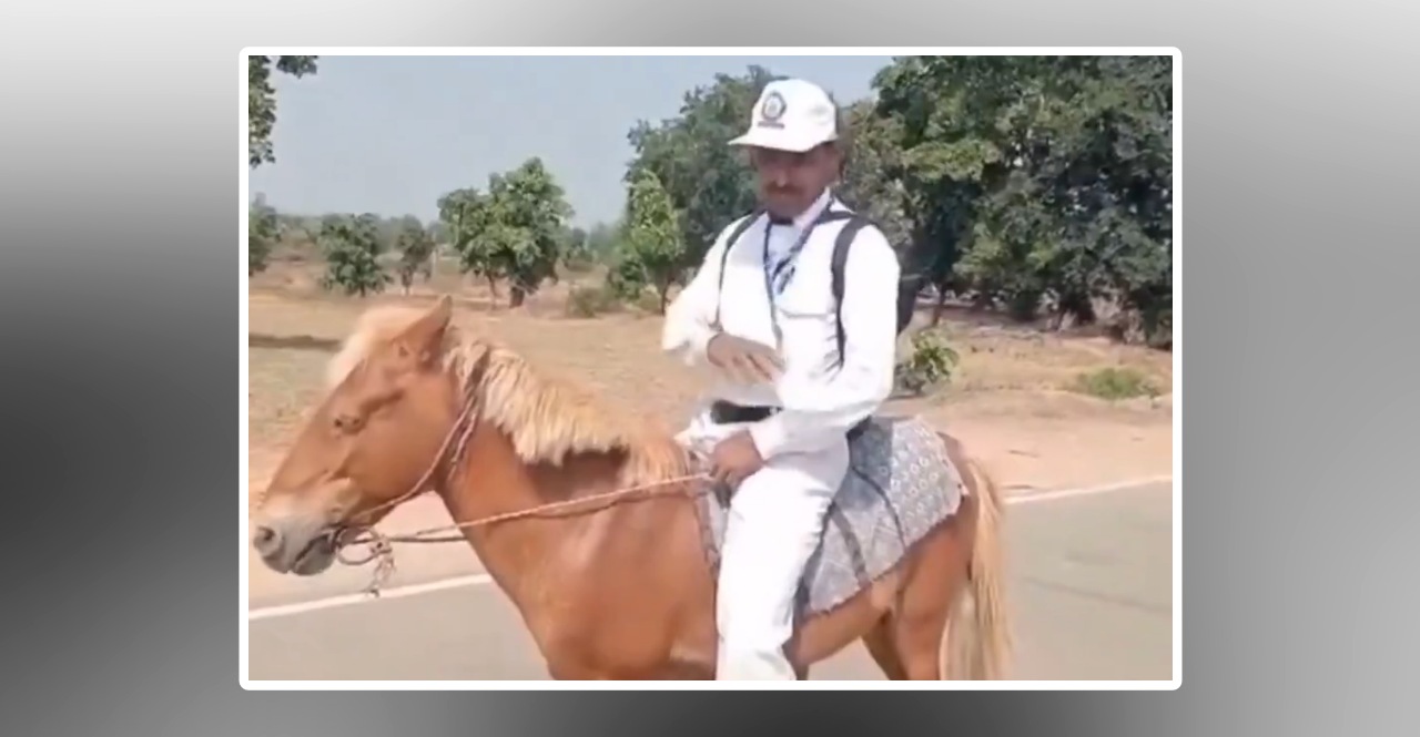 Jharkhand teacher horse census