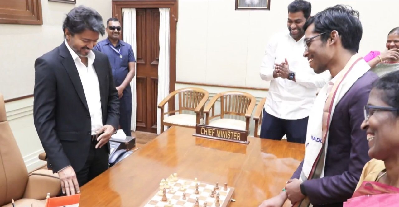 Praggnanandhaa vs CM Vijay